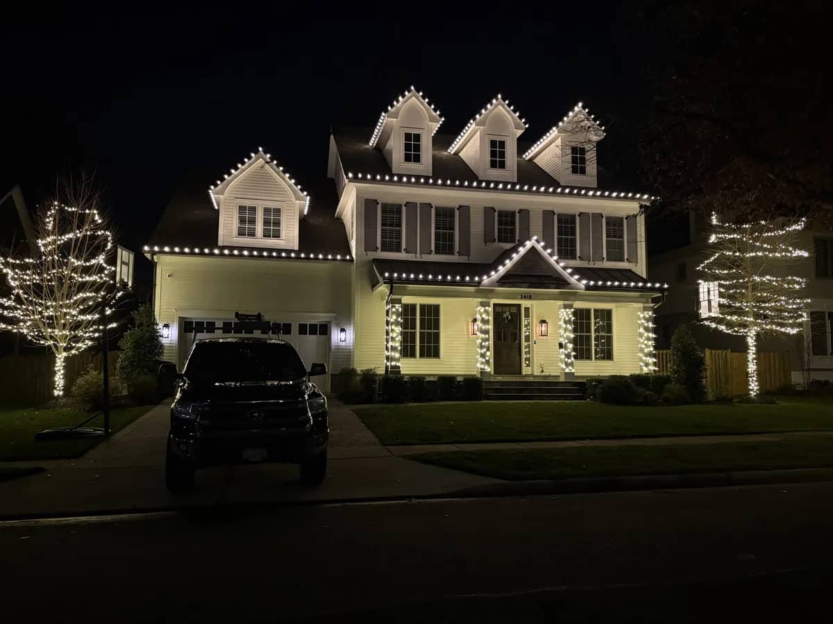 Christmas light installation in Travilah, MD — LightDMV
