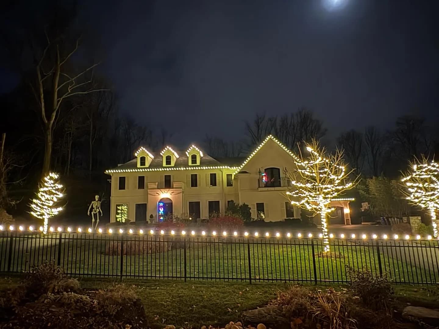 Christmas light installation in Alexandria, VA — LightDMV