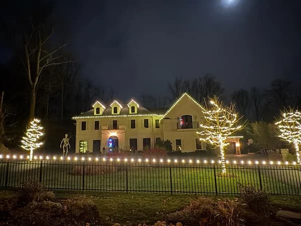 Christmas light installation in Alexandria, VA — LightDMV