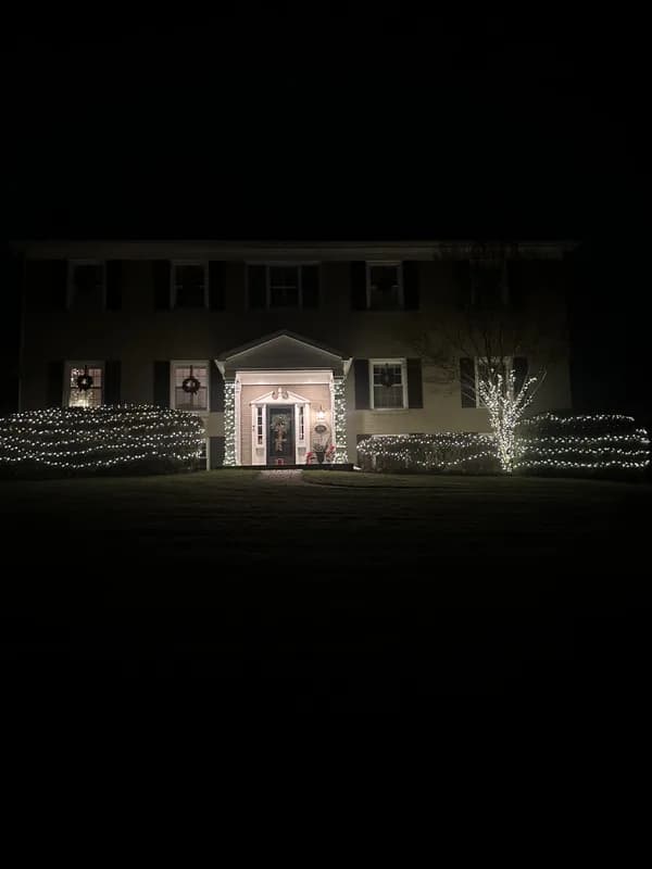 Christmas light installation in Arlington, VA — LightDMV