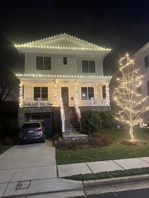 Christmas light installation in Arlington, VA — LightDMV