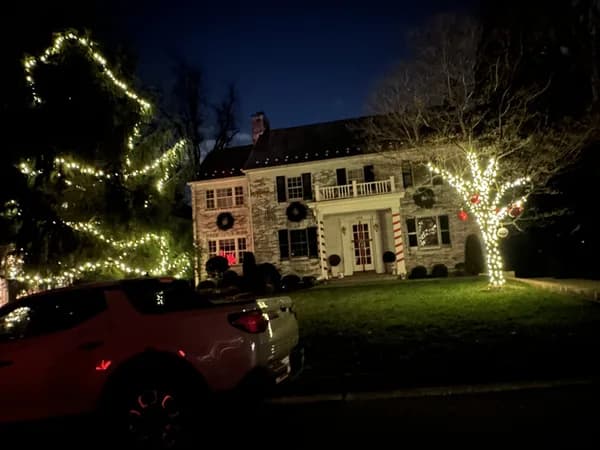 Christmas light installation in Arlington, VA — LightDMV
