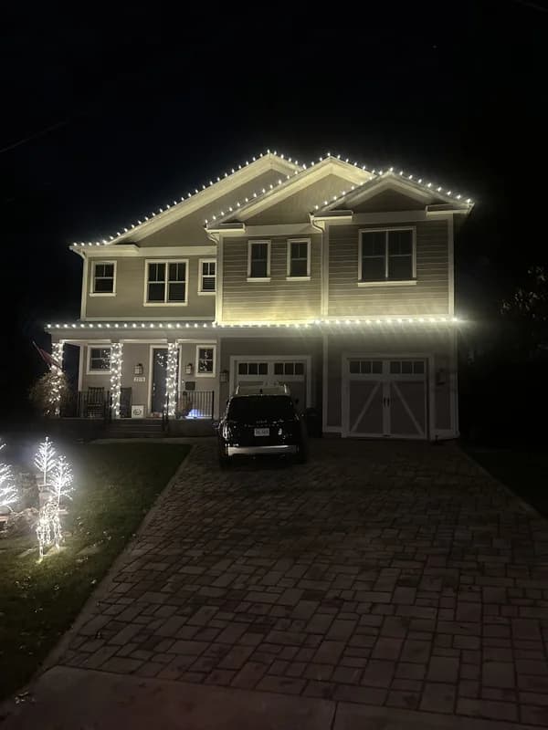 Christmas light installation in Arlington, VA — LightDMV