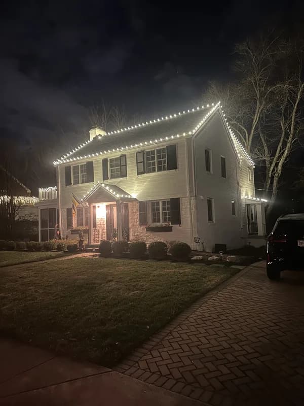 Christmas light installation in Arlington, VA — LightDMV