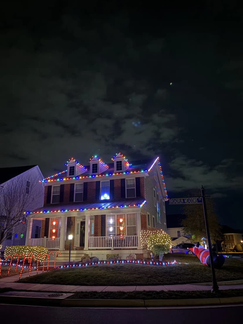Christmas light installation in Ashburn, VA — LightDMV
