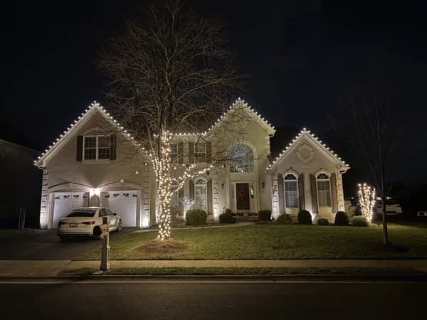 Christmas light installation in Ashburn, VA — LightDMV