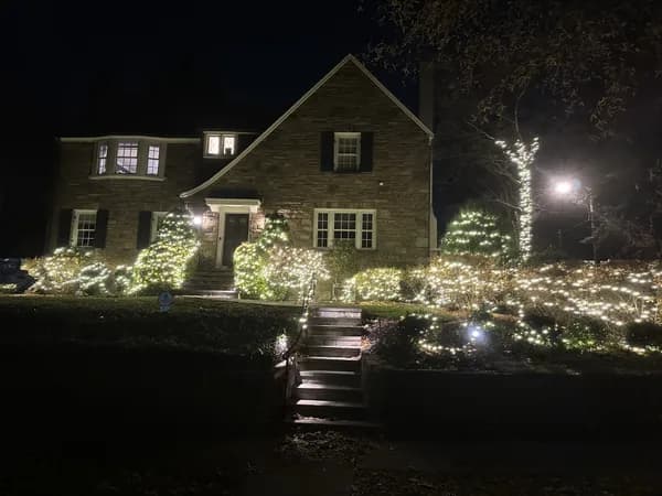 Christmas light installation in Capitol Hill, DC — LightDMV