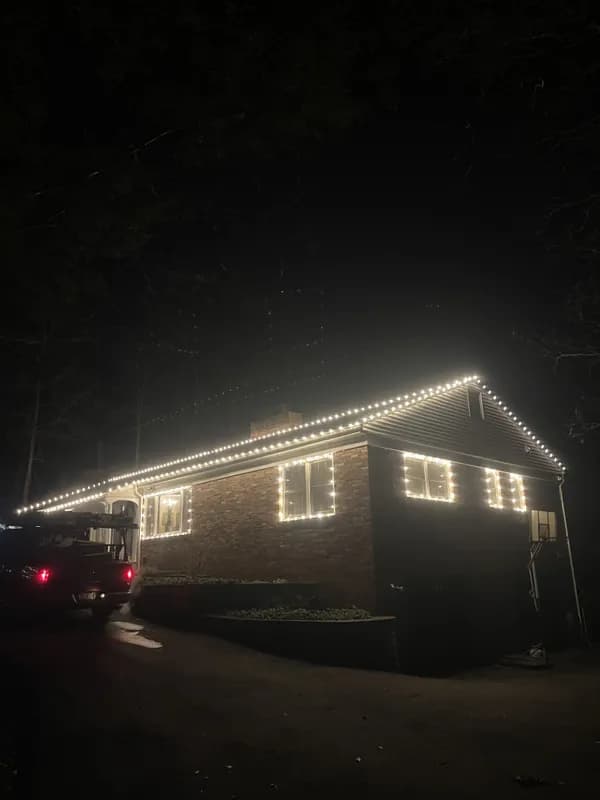 Christmas light installation in Capitol Hill, DC — LightDMV