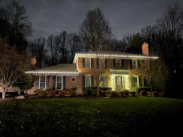 Christmas light installation in Fairfax, VA — LightDMV