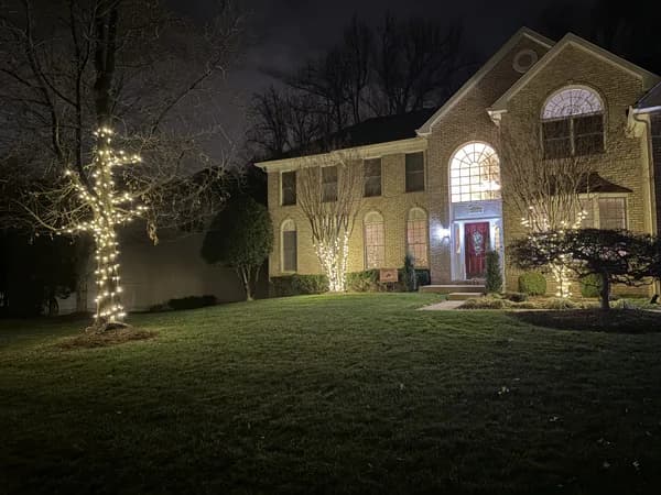 Christmas light installation in Herndon, VA — LightDMV
