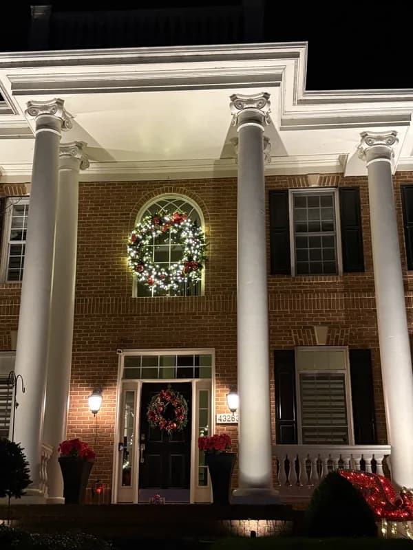 Christmas light installation in Leesburg, VA — LightDMV