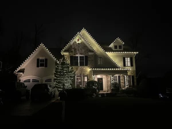 Christmas light installation in Vienna, VA — LightDMV