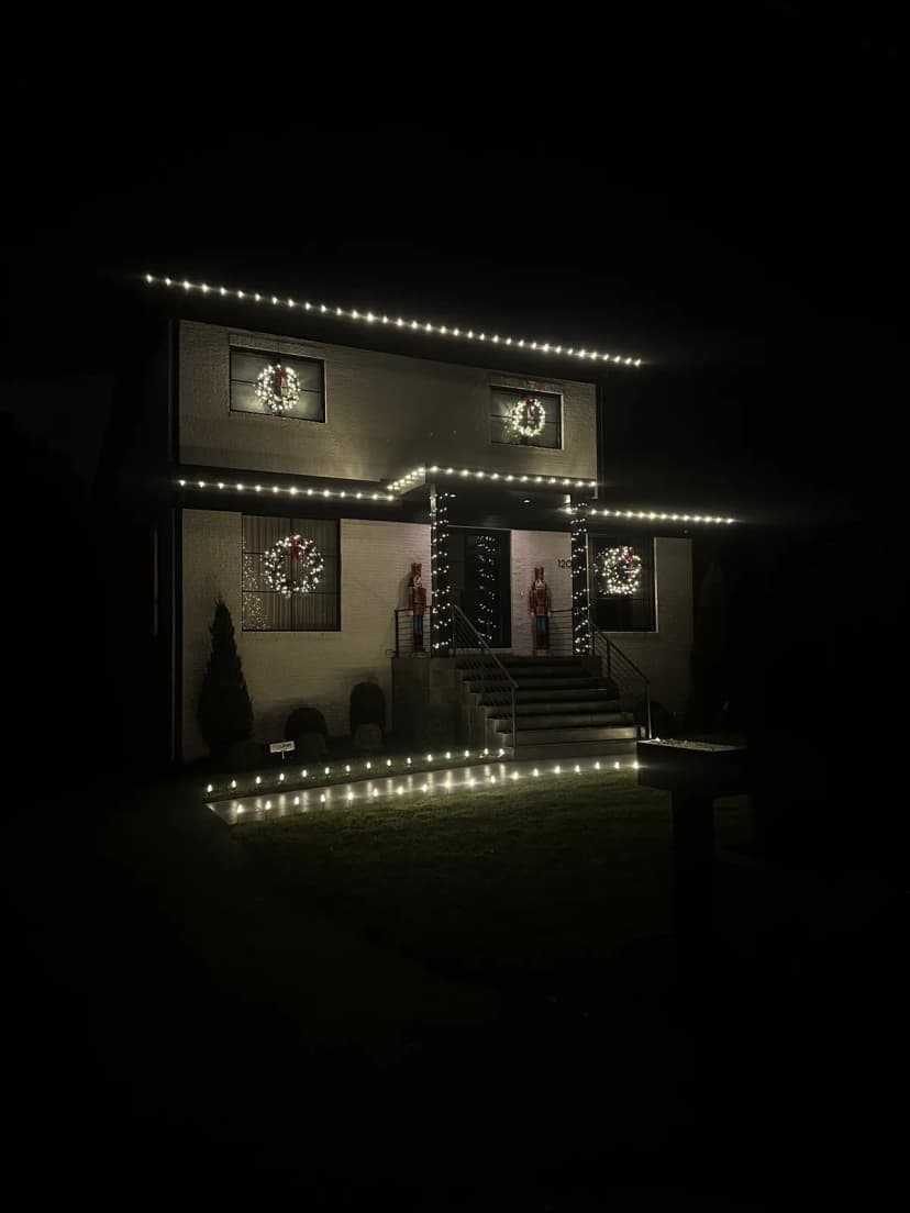 Christmas light installation in Arlington, VA — LightDMV