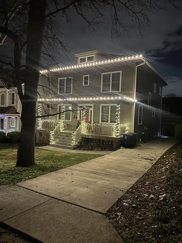 Christmas light installation in Arlington, VA — LightDMV