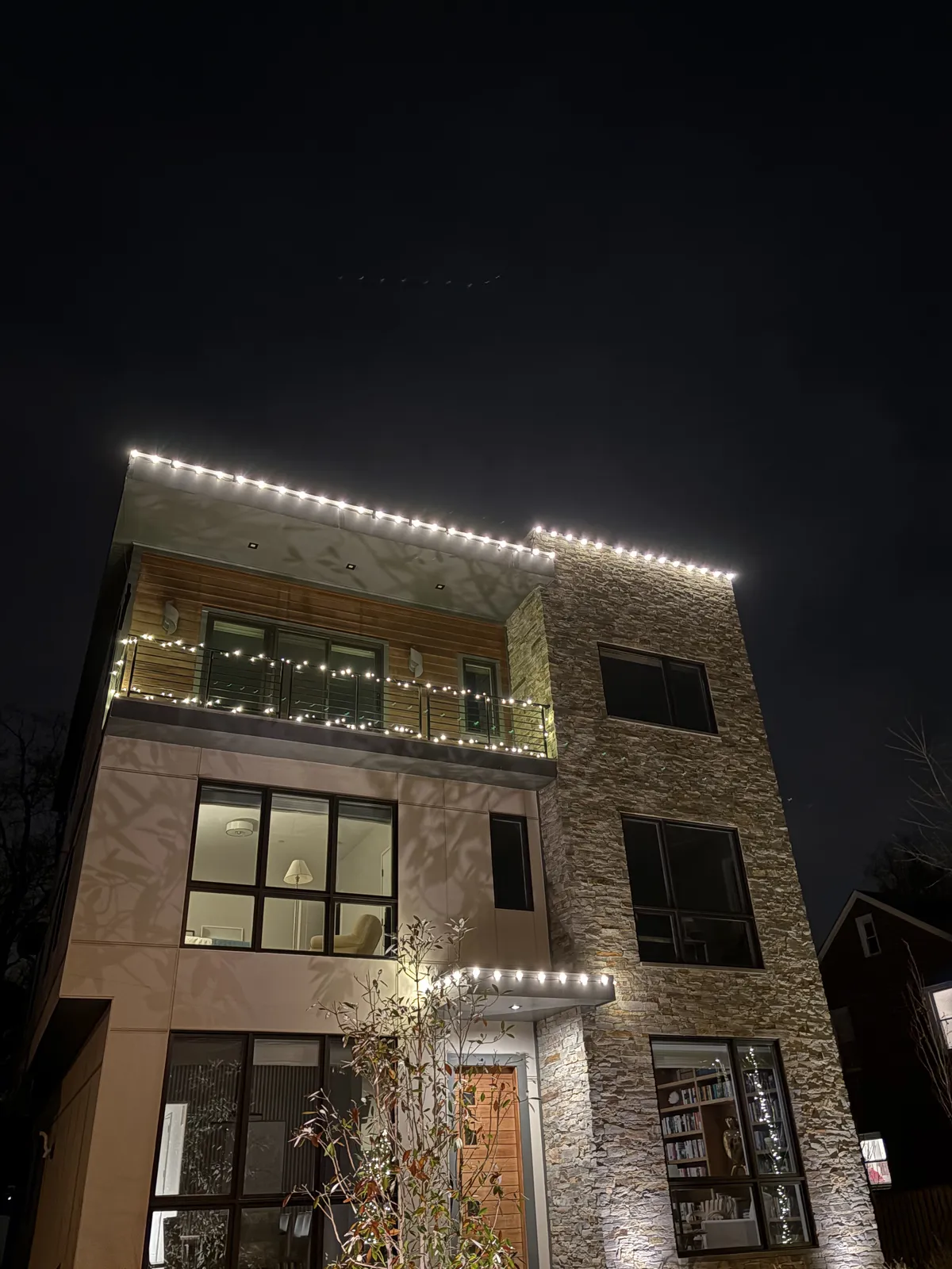 Christmas light installation in Arlington, VA — LightDMV