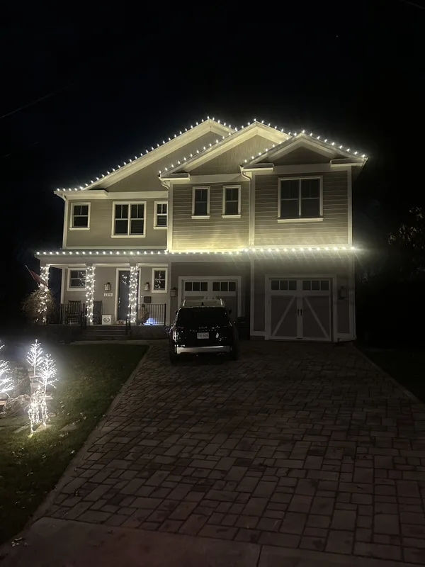 Christmas light installation in Arlington, VA — LightDMV