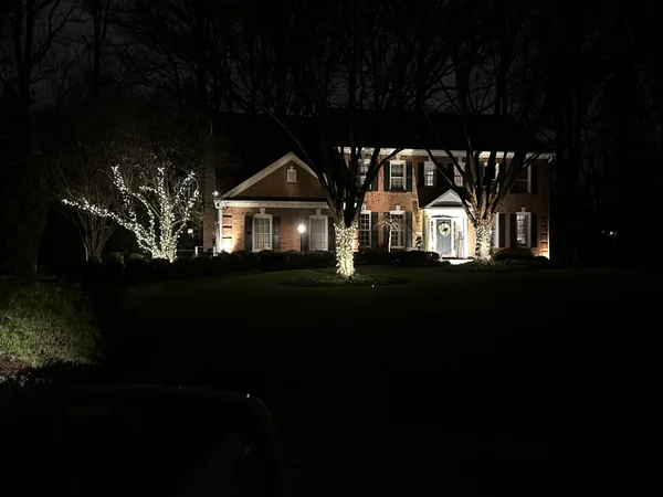 Christmas light installation in Ashburn, VA — LightDMV
