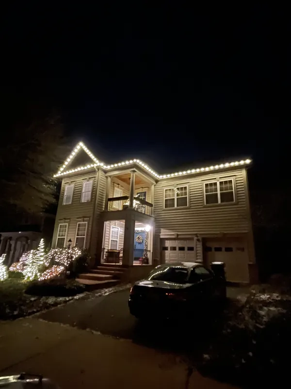 Christmas light installation in Columbia Heights, DC — LightDMV