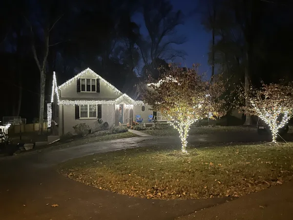 Christmas light installation in Darnestown, MD — LightDMV