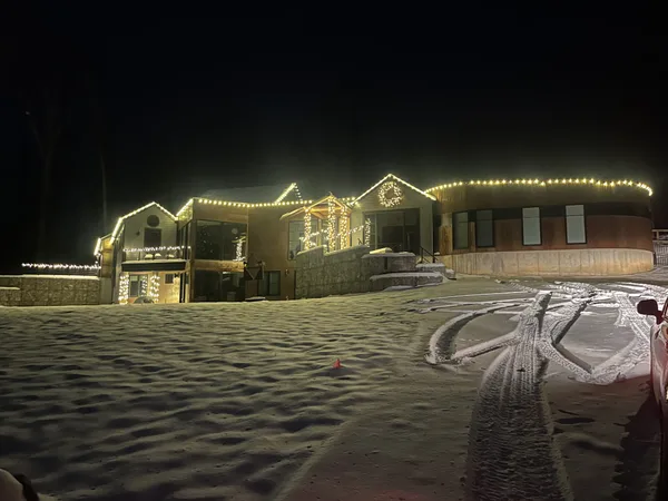 Christmas light installation in Fairfax, VA — LightDMV