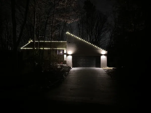 Christmas light installation in Herndon, VA — LightDMV