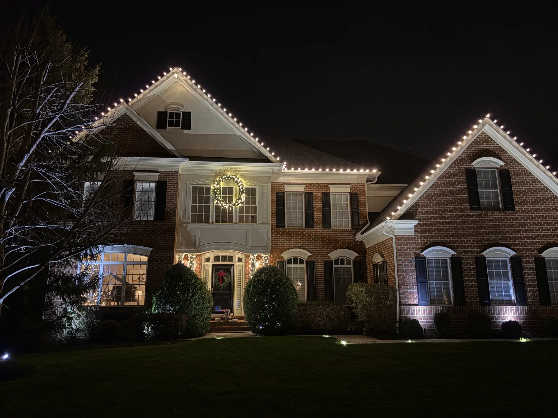 Christmas light installation in Leesburg, VA — LightDMV