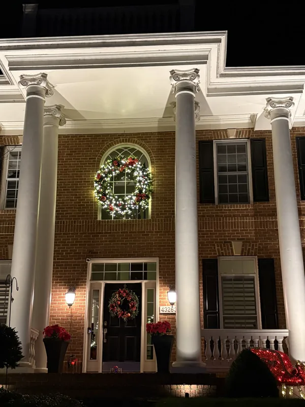 Christmas light installation in Leesburg, VA — LightDMV
